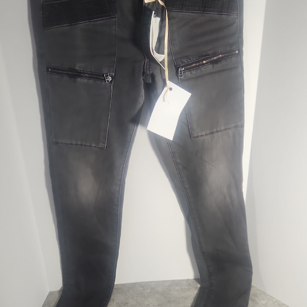 Stylish Treasure & Bond Black Zippered Pants